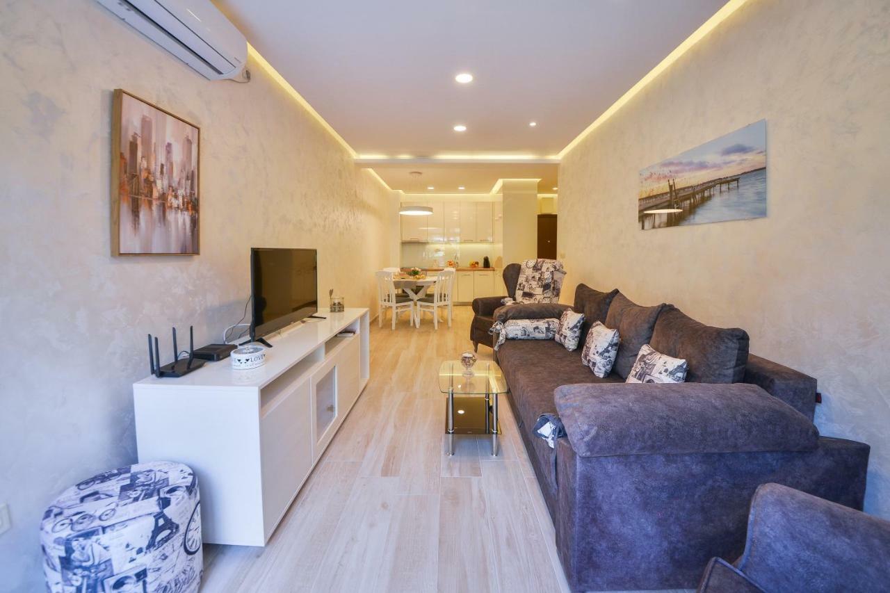 Brand New - Free Parking Apartment Sveti Stefan