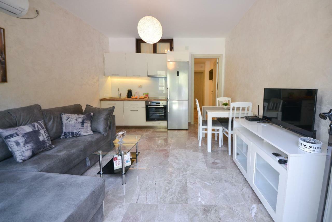 Brand New - Free Parking Sveti Stefan