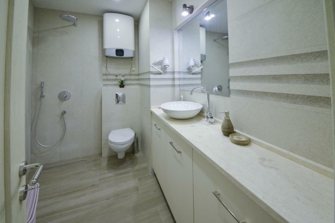Brand New - Free Parking Apartment Sveti Stefan