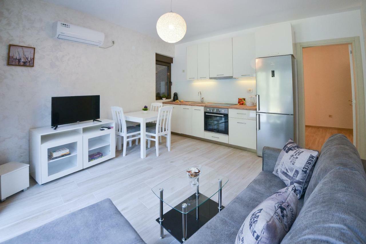 Apartment Brand New - Free Parking