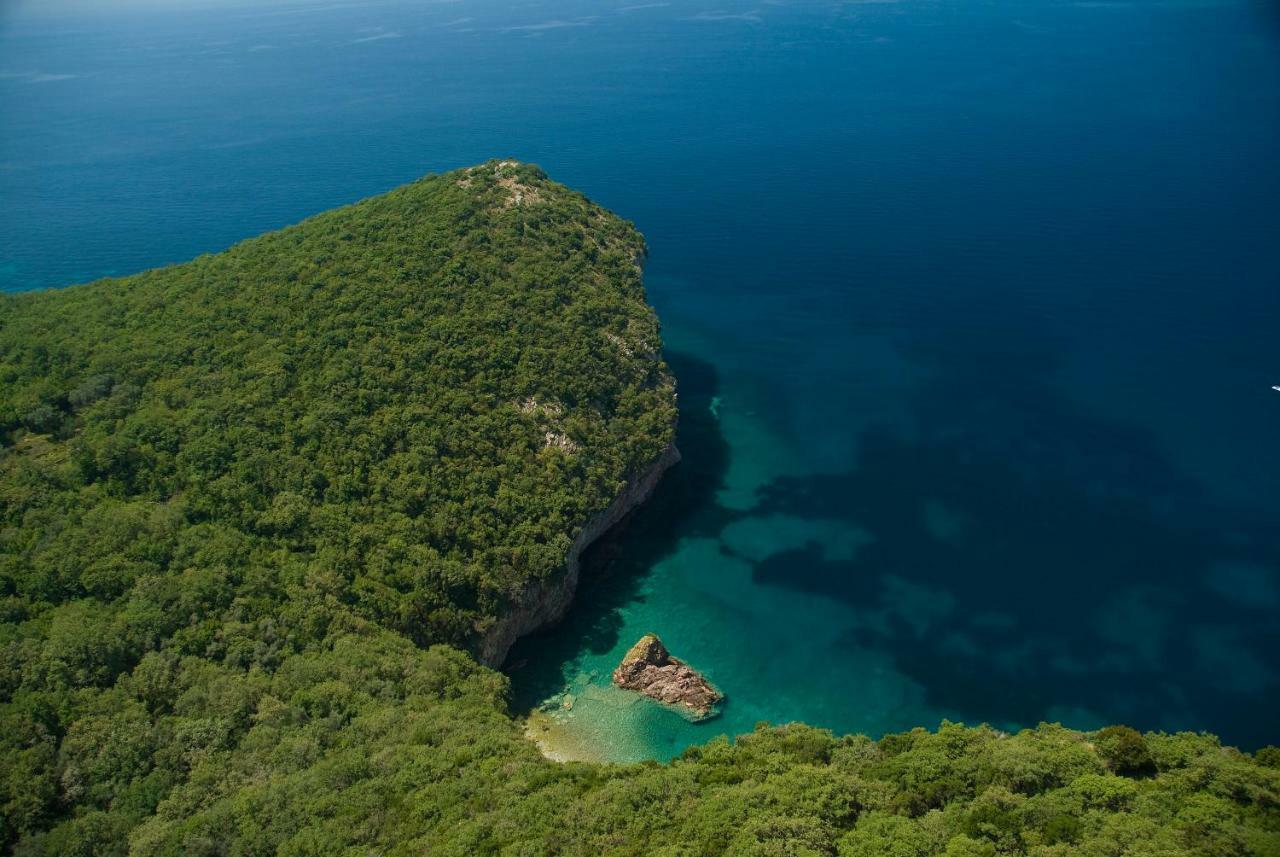 Brand New - Free Parking Sveti Stefan
