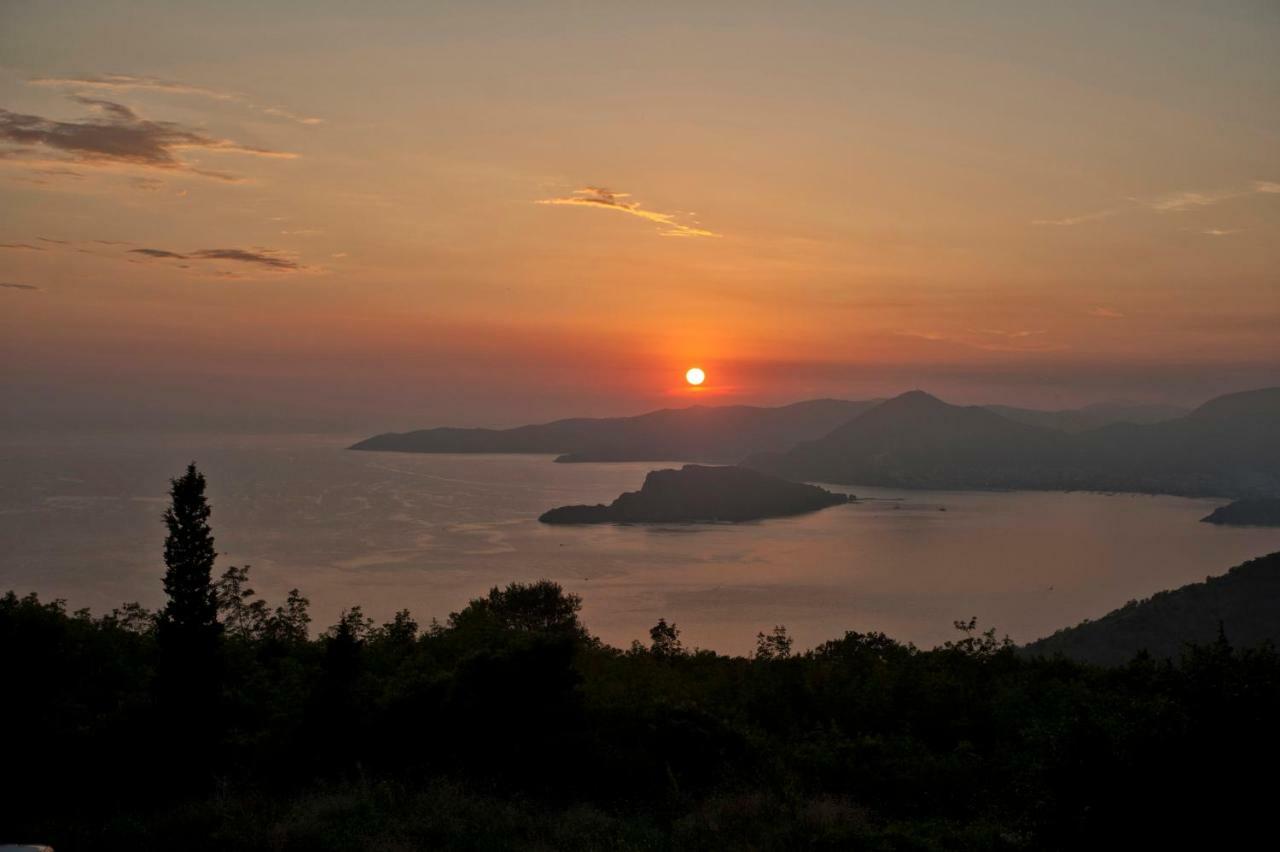 Apartment Brand New - Free Parking Sveti Stefan