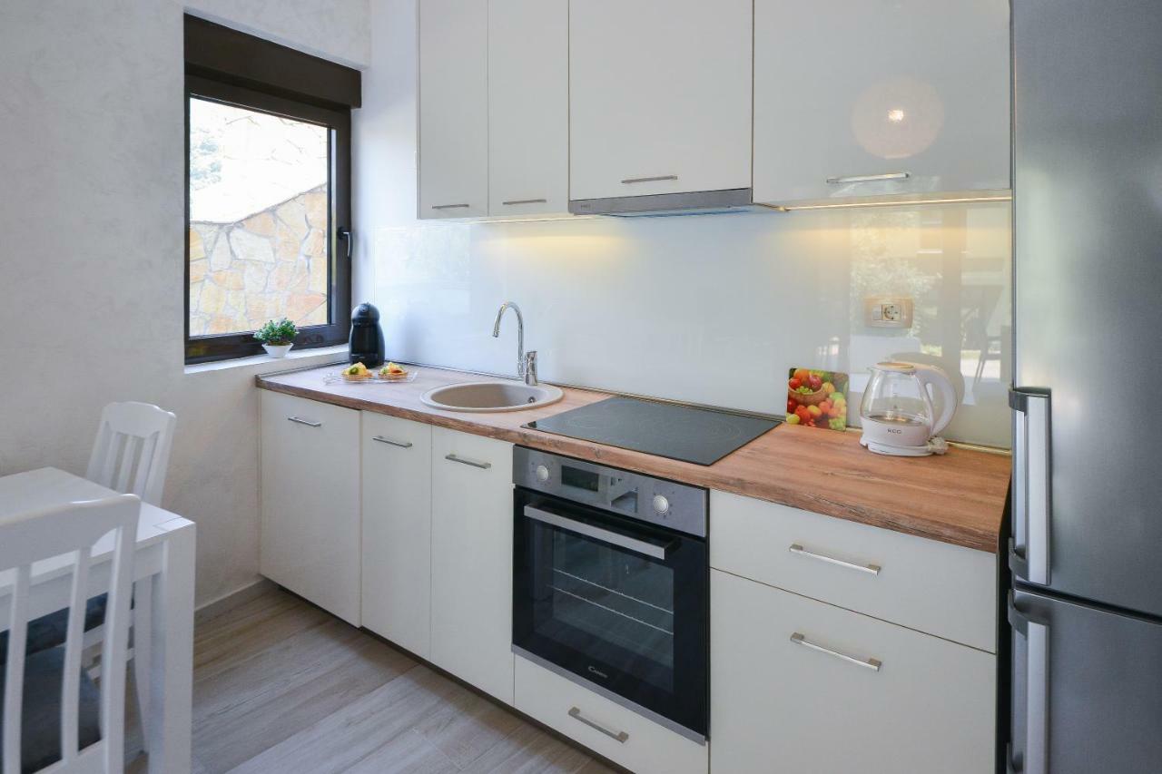 Brand New - Free Parking Apartment Sveti Stefan
